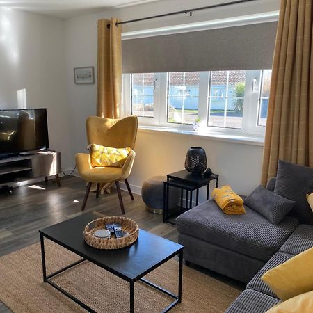 44 Gower Holiday Village Ty Gwyr Cosy 2 Bedroom Chalet Swansea Exterior foto