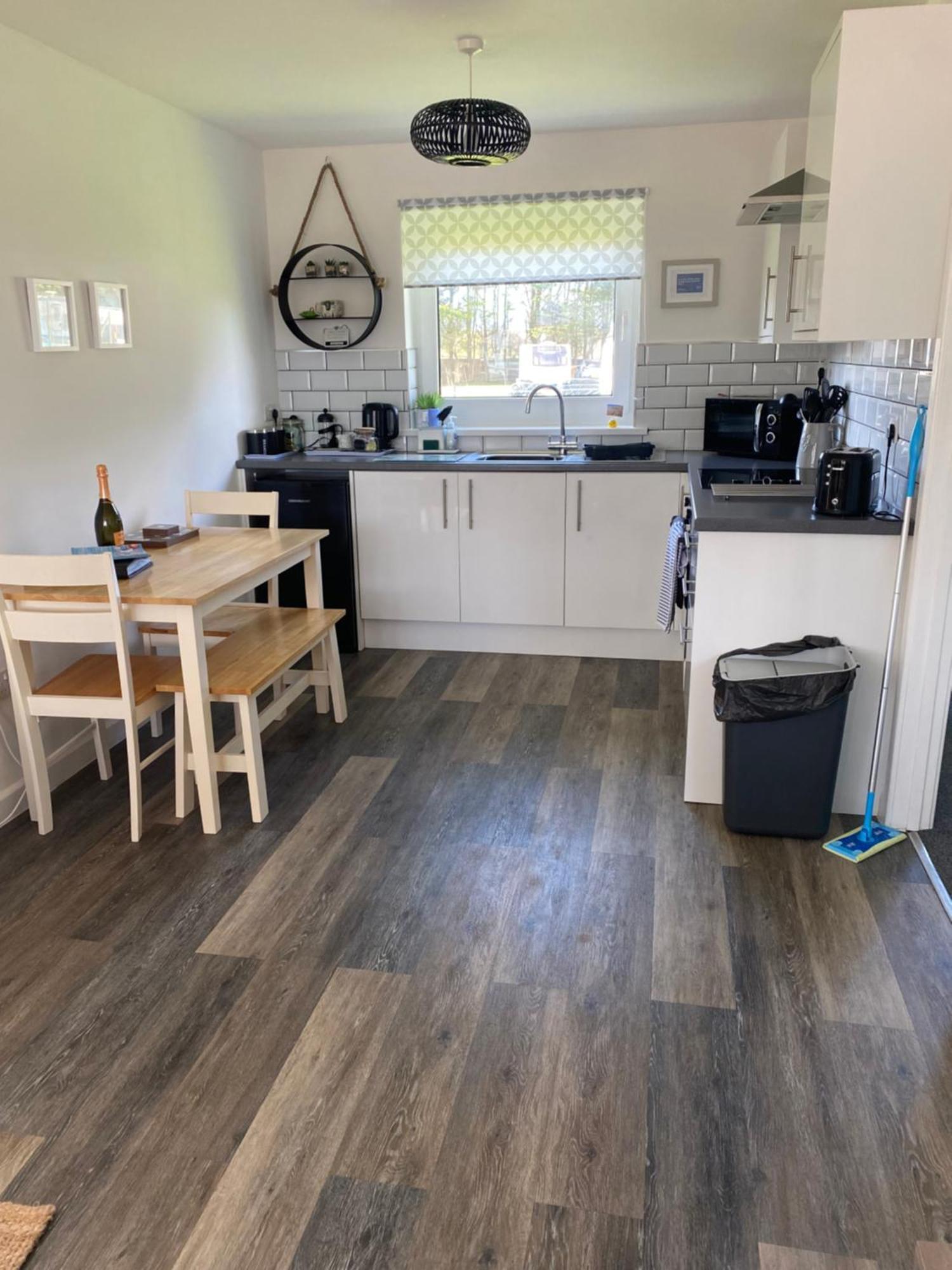 44 Gower Holiday Village Ty Gwyr Cosy 2 Bedroom Chalet Swansea Exterior foto