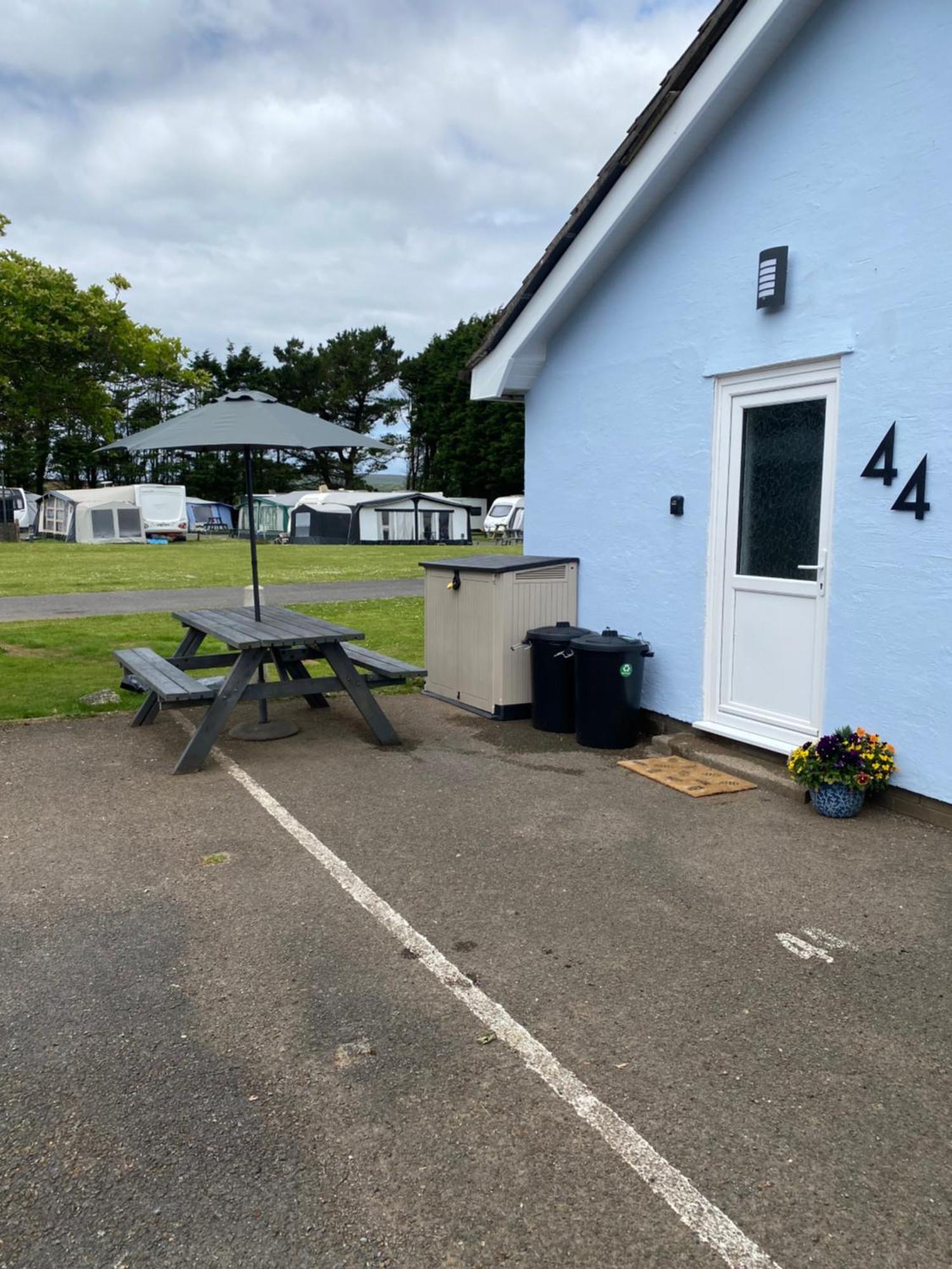44 Gower Holiday Village Ty Gwyr Cosy 2 Bedroom Chalet Swansea Exterior foto